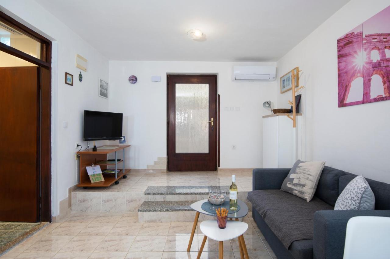 House Ingrid Apartment Pula Luaran gambar
